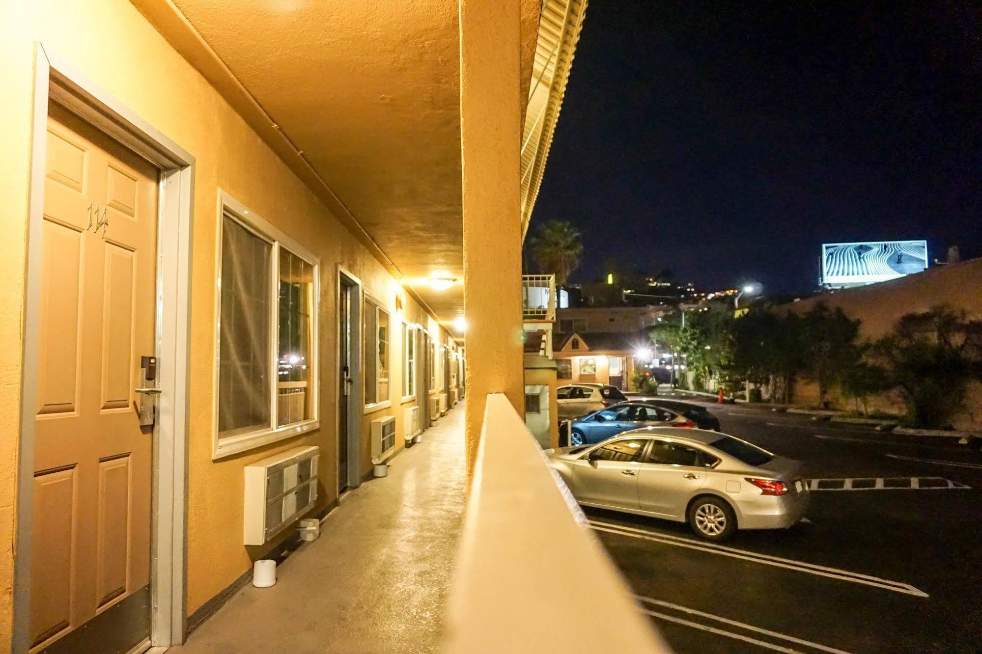 Hollywood La Brea Inn Лос Анджелис Екстериор снимка