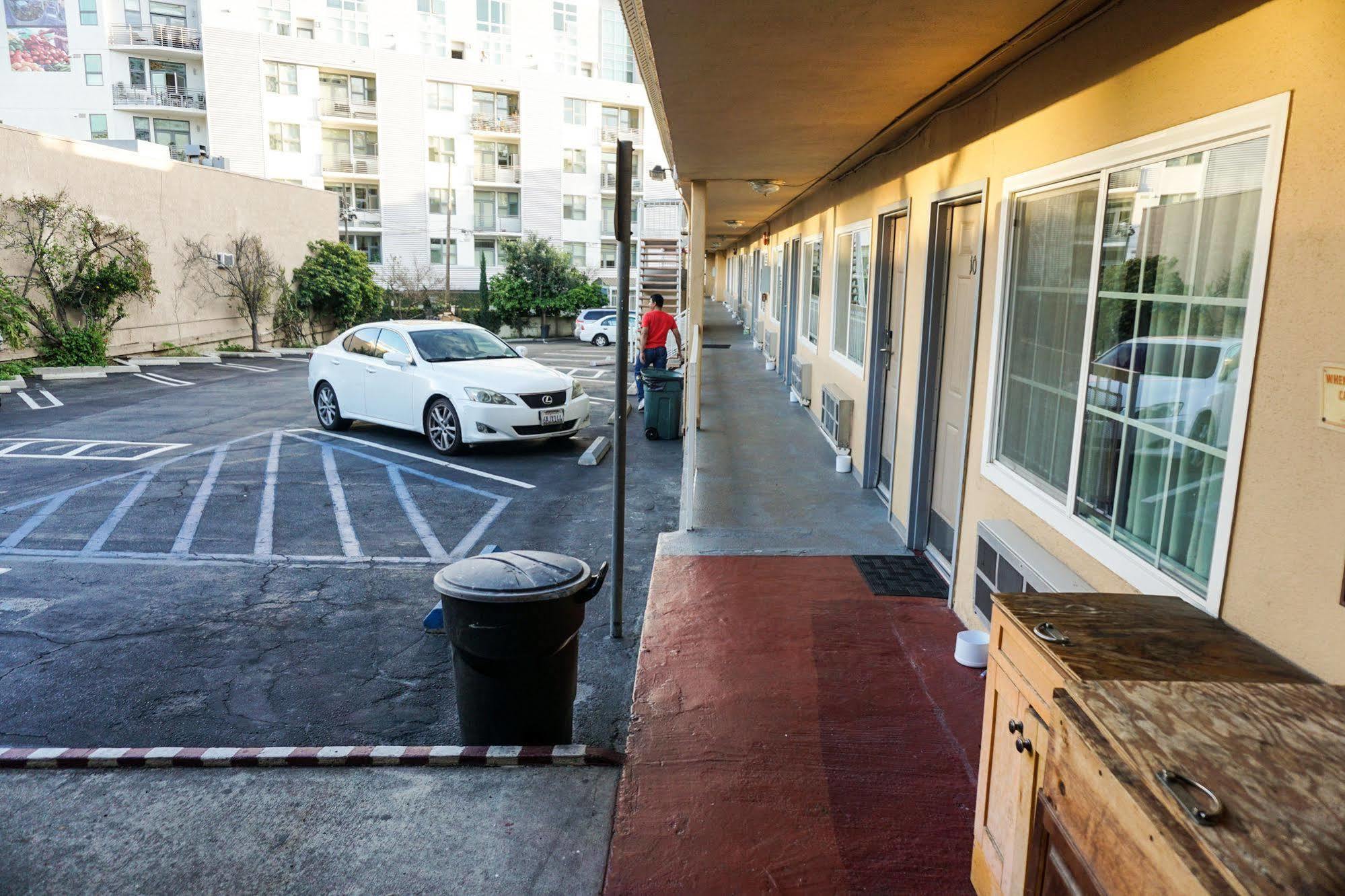 Hollywood La Brea Inn Лос Анджелис Екстериор снимка